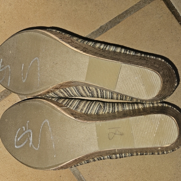 Report Womans Wedge Style Open Toe Shoe Size 10 - Picture 6 of 9